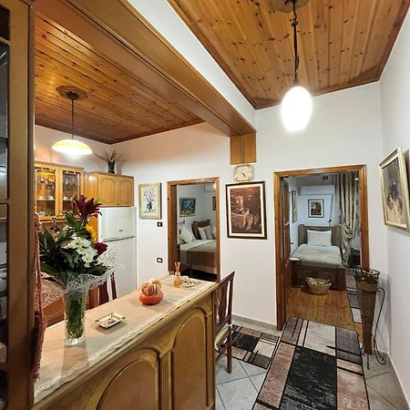 Andria'S Apartment Gjirokastër 外观 照片