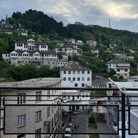 Andria'S Apartment Gjirokastër 外观 照片